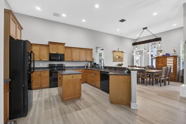 16107 86th Street N, Loxahatchee, FL 33470