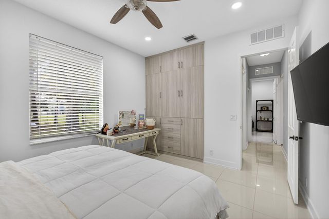 16107 86th Street N, Loxahatchee, FL 33470