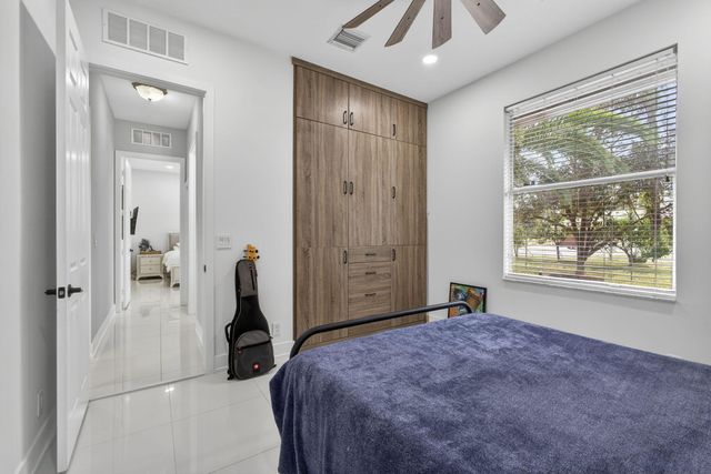 16107 86th Street N, Loxahatchee, FL 33470