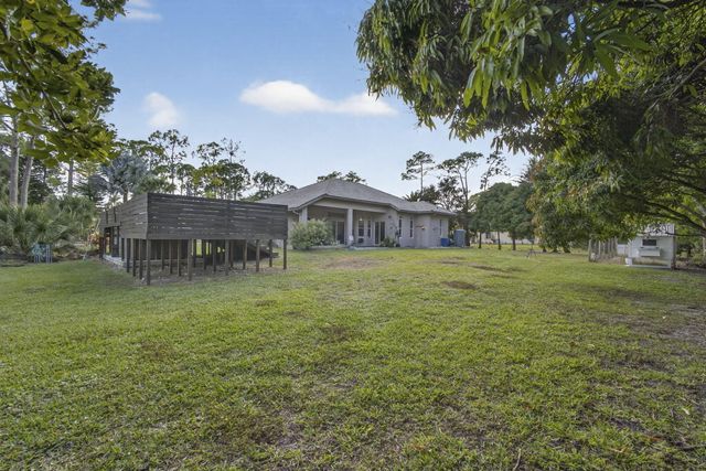 16107 86th Street N, Loxahatchee, FL 33470