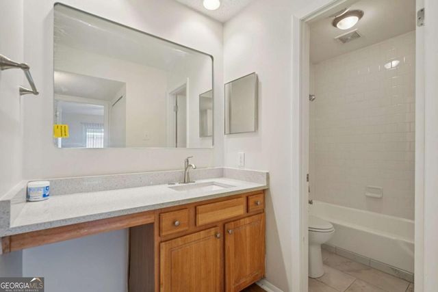 3301 Henderson Mill Road E5, Atlanta, GA 30341