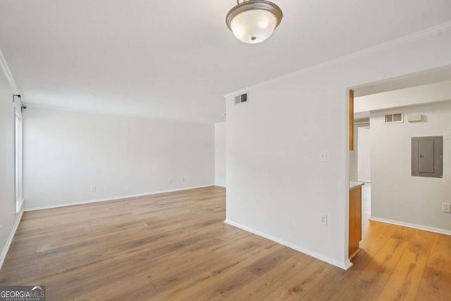 3301 Henderson Mill Road E5, Atlanta, GA 30341