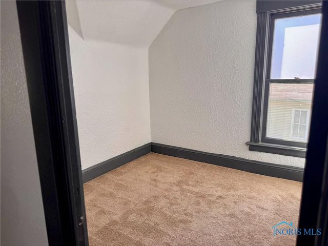 936 Orchard Street, Toledo, OH 43609