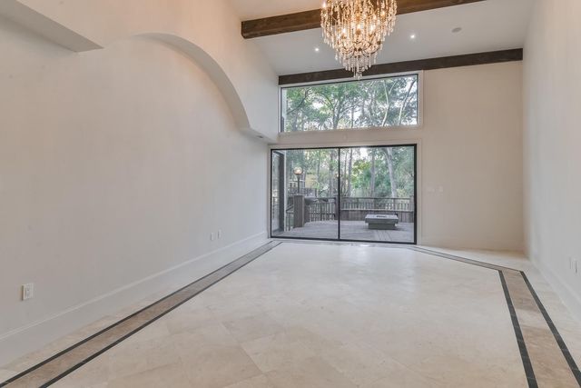 15 W Shady Lane B, Houston, TX 77063