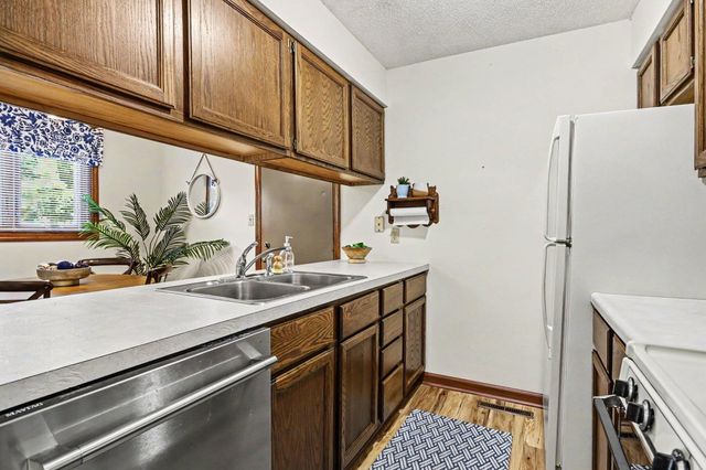 5410 Country Aire Drive 14, Coloma, MI 49038