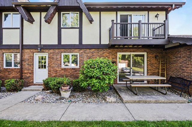 5410 Country Aire Drive 14, Coloma, MI 49038