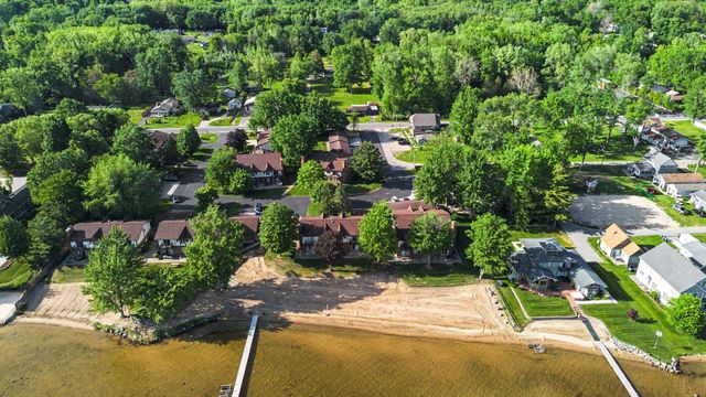 5410 Country Aire Drive 14, Coloma, MI 49038