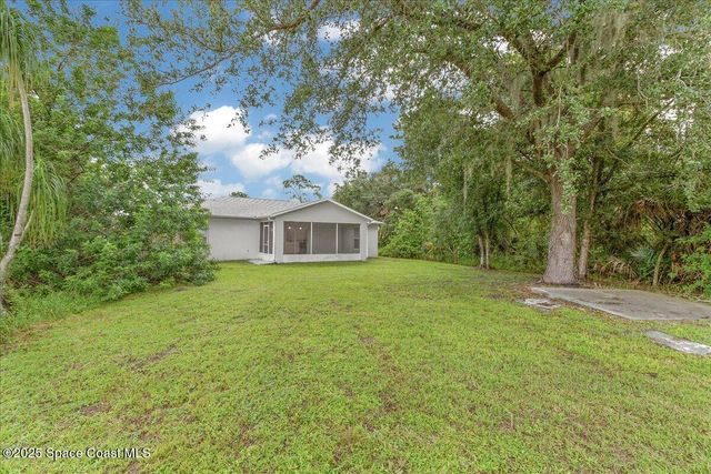 788 Walmsley Street SW, Palm Bay, FL 32908