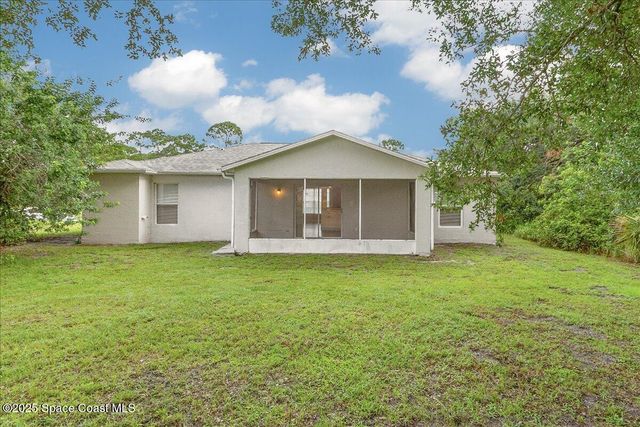 788 Walmsley Street SW, Palm Bay, FL 32908