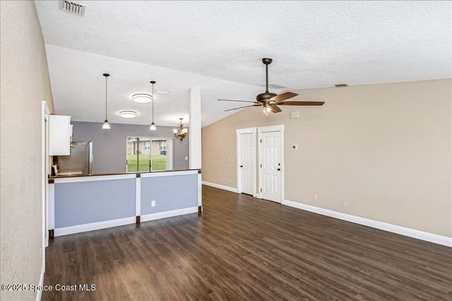 788 Walmsley Street SW, Palm Bay, FL 32908