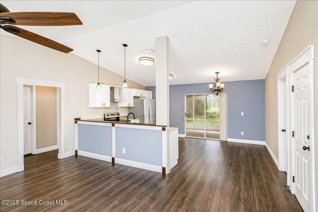 788 Walmsley Street SW, Palm Bay, FL 32908