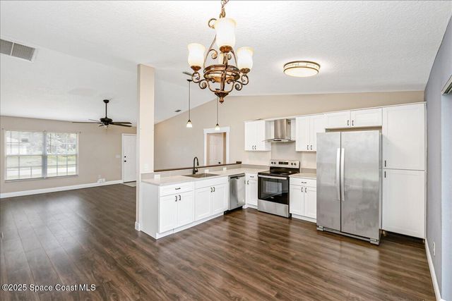 788 Walmsley Street SW, Palm Bay, FL 32908