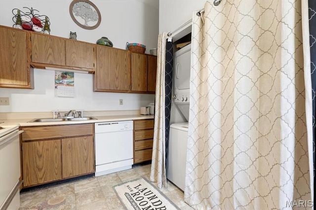 60 Sugar Ridge Court 6, St Peters, MO 63376