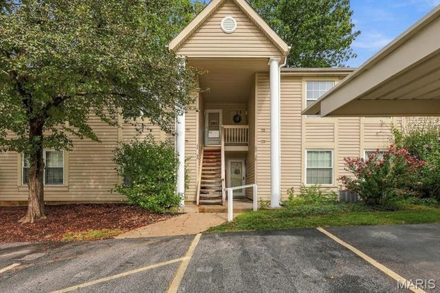 60 Sugar Ridge Court 6, St Peters, MO 63376