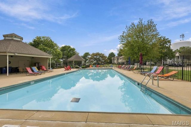 60 Sugar Ridge Court 6, St Peters, MO 63376