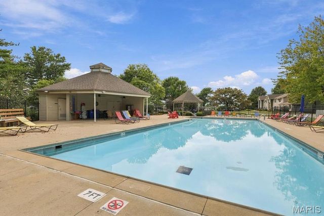 60 Sugar Ridge Court 6, St Peters, MO 63376