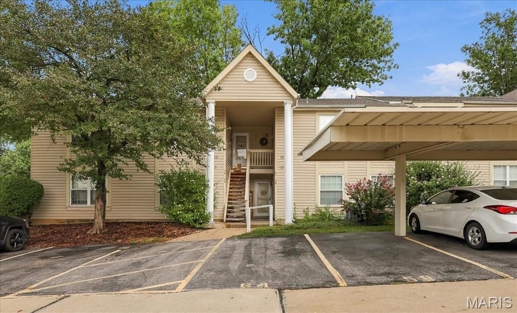 60 Sugar Ridge Court 6, St Peters, MO 63376