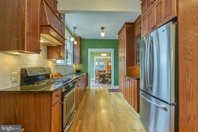 2917 1ST RD N, Arlington, VA 22201