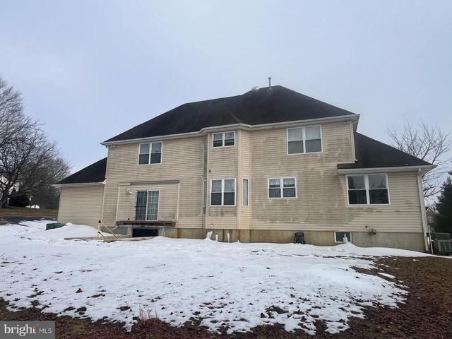 112 JULES DR, Swedesboro, NJ 08085