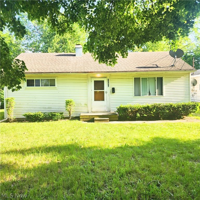 1296 Ottawa Avenue, Akron, OH 44305