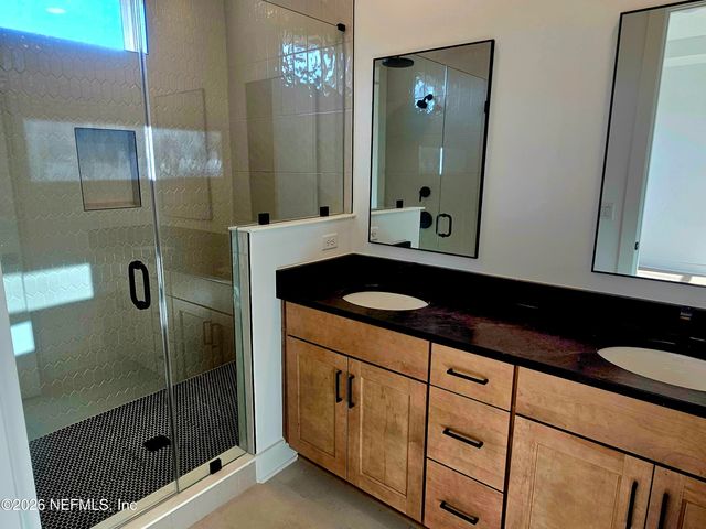 1910 PRUDENTIAL Drive, Jacksonville, FL 32207