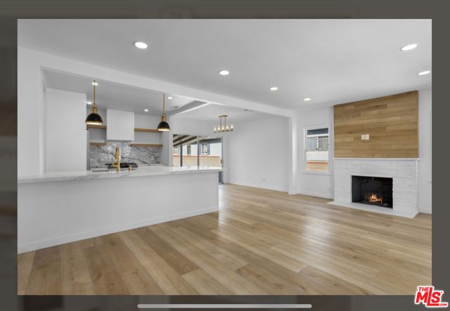 2218 24thh, Santa Monica, CA 90405