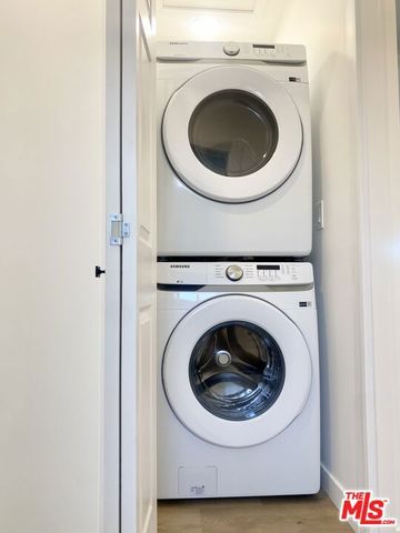 2218 24thh, Santa Monica, CA 90405