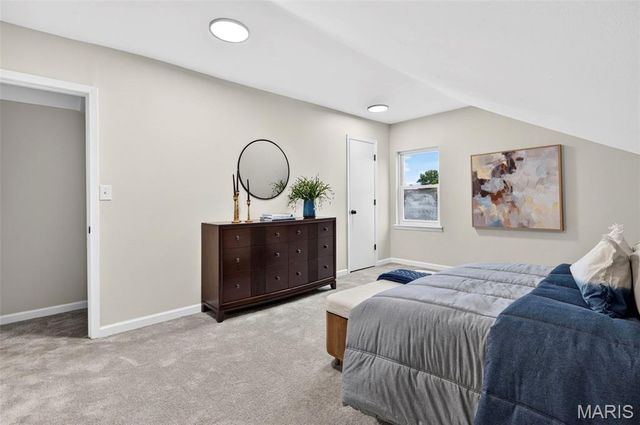 8706 Valcour Avenue, St Louis, MO 63123