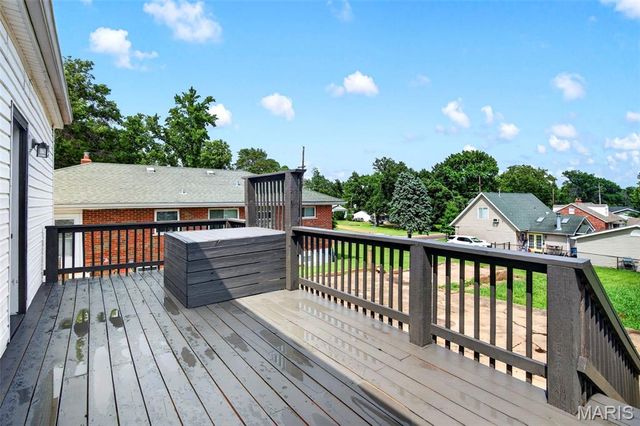 8706 Valcour Avenue, St Louis, MO 63123