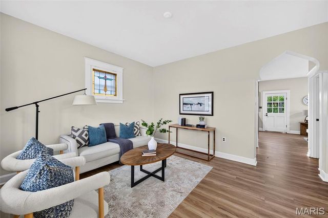 8706 Valcour Avenue, St Louis, MO 63123