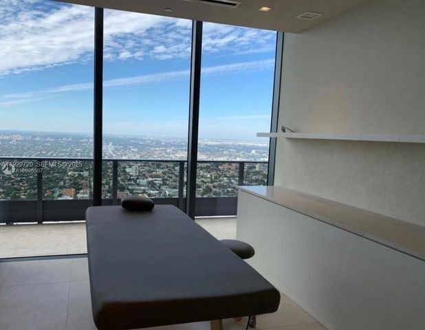 1000 Brickell Plaza 3210, Miami, FL 33131