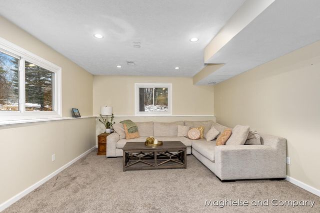 6165 Arroyo Vista Drive Ne, Cannon Twp, MI 49341