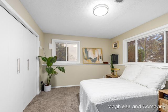 6165 Arroyo Vista Drive Ne, Cannon Twp, MI 49341