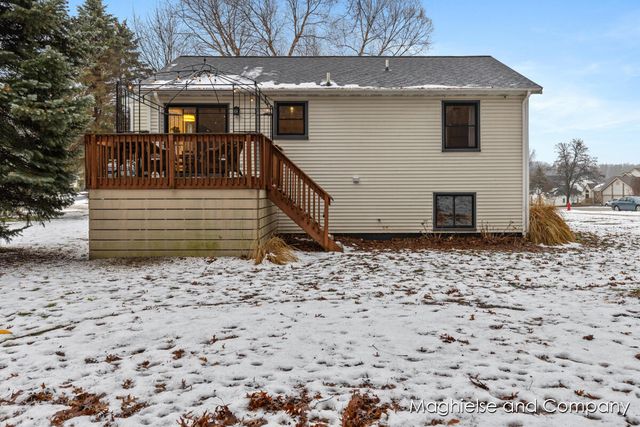 6165 Arroyo Vista Drive Ne, Cannon Twp, MI 49341