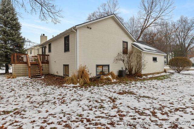 6165 Arroyo Vista Drive Ne, Cannon Twp, MI 49341