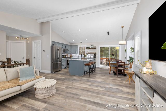 6165 Arroyo Vista Drive Ne, Cannon Twp, MI 49341