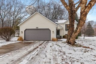 6165 Arroyo Vista Drive Ne, Cannon Twp, MI 49341