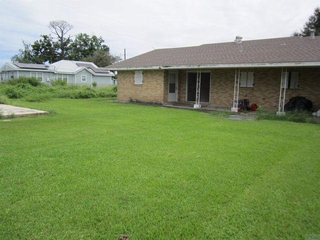 170 Ledet Ln, Larose, LA 70373