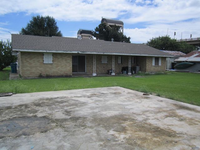 170 Ledet Ln, Larose, LA 70373
