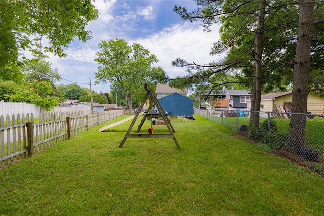 1904 Ezra Avenue, Zion, IL 60099