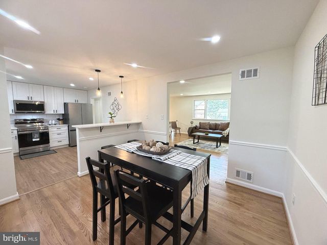 1922 OAKWOOD ST, Temple Hills, MD 20748