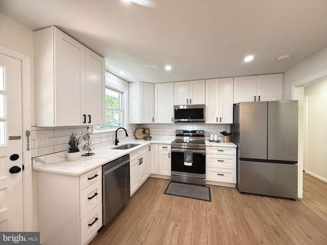 1922 OAKWOOD ST, Temple Hills, MD 20748