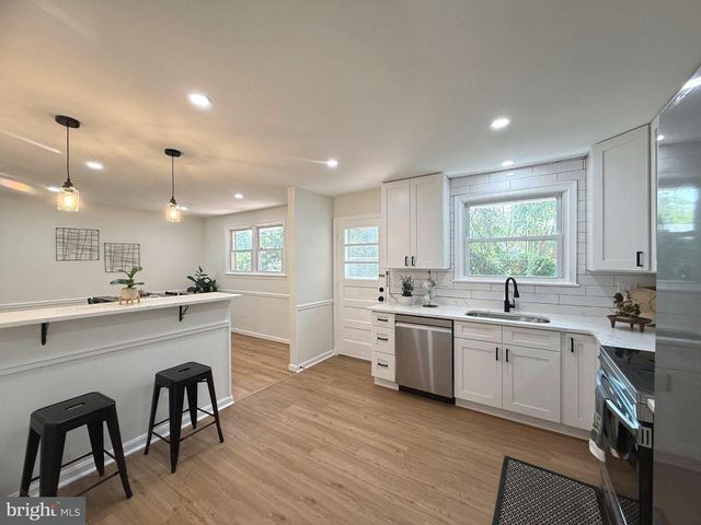 1922 OAKWOOD ST, Temple Hills, MD 20748