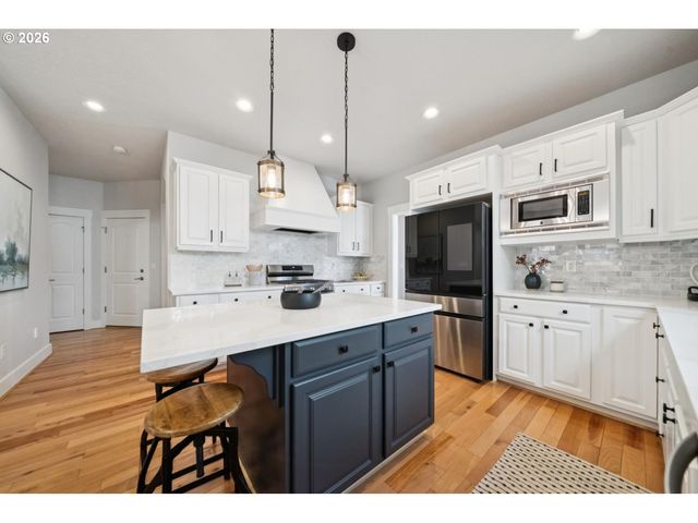 13213 Sw DEERGROVE Ln, Portland, OR 97224