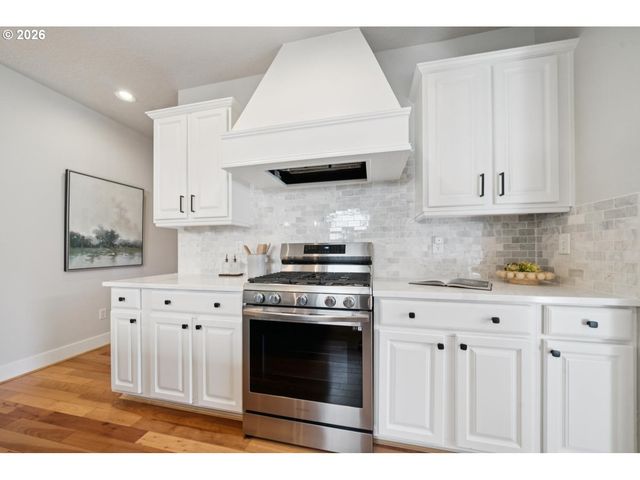 13213 Sw DEERGROVE Ln, Portland, OR 97224