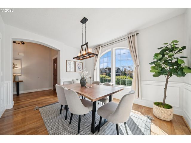 13213 Sw DEERGROVE Ln, Portland, OR 97224