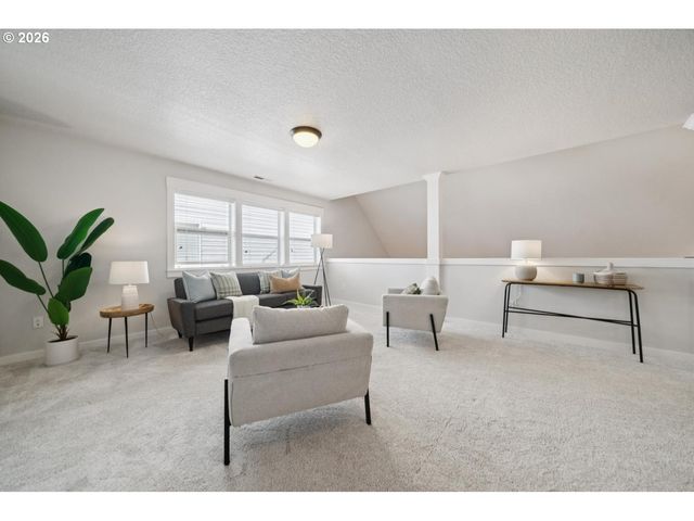 13213 Sw DEERGROVE Ln, Portland, OR 97224