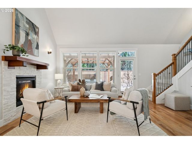 13213 Sw DEERGROVE Ln, Portland, OR 97224