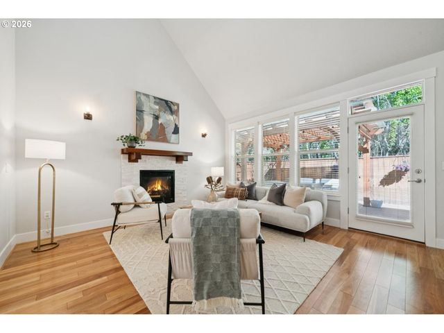 13213 Sw DEERGROVE Ln, Portland, OR 97224