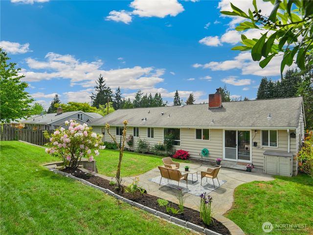 944 165th Avenue SE, Bellevue, WA 98008